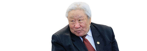Монгол төрийн гучин жилийн ээдрээтэй замнал