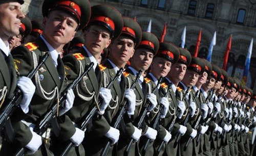Беларусьт Ялалтын баярын парад болно