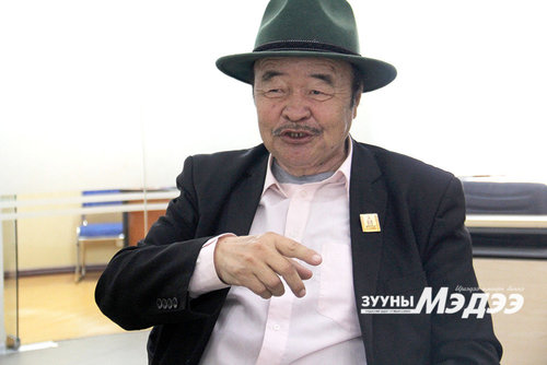 Монгол Улс шинэ төрийн дуулалтай болох ёстой