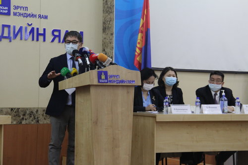 ЭМЯ: Дэлгүүрийн хүнсийг гялгар уутаар бүтээж, бээлий өмсөх хэрэгтэй