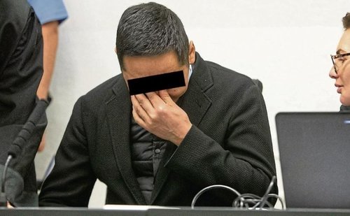 Хар тамхи зөөвөрлөсөн монгол дипломатчид 11 жил хорих ял өглөө