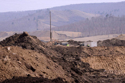 Алтаа ухуулаад авдрандаа хаягдсан “Шүрэн гал”