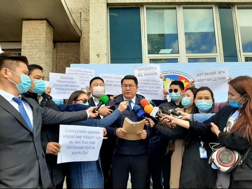 Давж заалдах шатны шүүхээс Л.Наранбаатарын нэхэмжлэхийг хэрэгсэхгүй болгож шийдвэрлэжээ