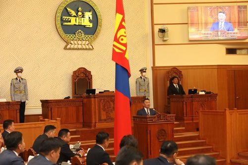 Анхдугаар чуулганыг нээж Ерөнхийлөгч үг хэллээ