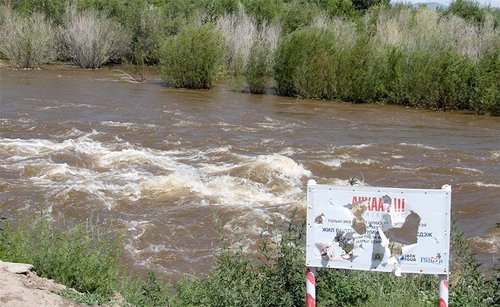 Анхаар: Голууд аюултай түвшинг 45 см давж үерлэжээ