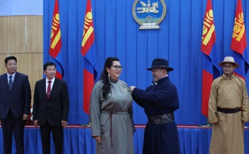 Дорноговь аймгийн 203 ээж 