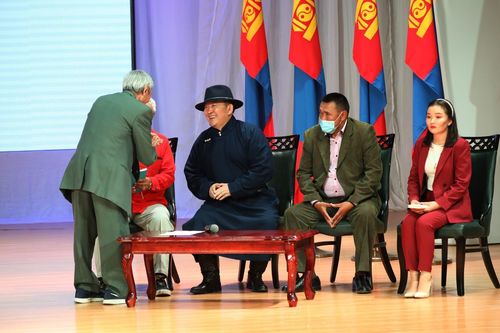 Х.Баттулга: Над дээр ӨМӨЗО-ны 25 иргэний өргөдөл ирснээс есийг нь шийдсэн