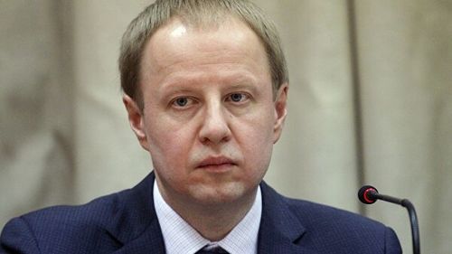 Алтайн Амбан захирагч Виктор Томенко халдвар авч, өөрийгөө тусгаарлав