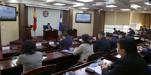 МАН-ын нэр дэвшигчид сонгуулийн хууль зөрчиж байгааг Ж.Батбаясгалан нь илчлэв