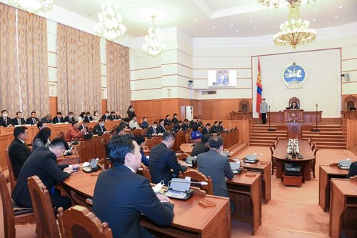Чуулган: Засаг захиргаа, нутаг дэвсгэрийн нэгж түүний удирдлагын тухай хуулийн төслийг буцаав