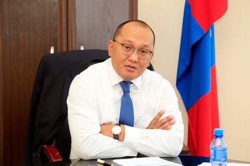 Г.Батзаяа:Уучлаарай, ”Алтан төлийн эзэн” Монголын радиогийн өмч,Хэнбугай нь ч санаархах эрхгүй