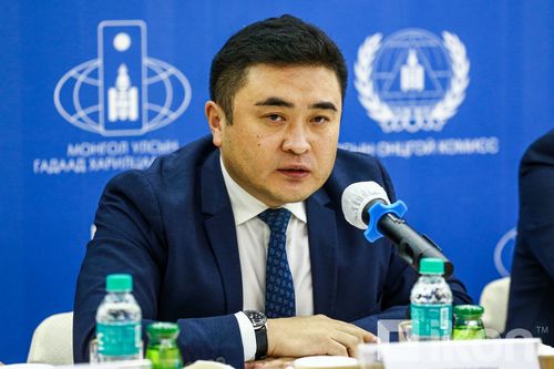 Г.Ганбаяр: Ирэх жил ХААИС-ийг Дархан, ШУТИС-ийг Эрдэнэт рүү нүүлгэнэ