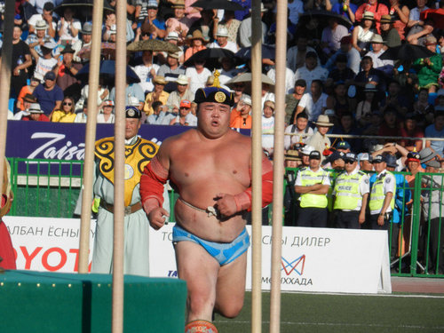 Шүүх: Э.Оюунболдын цолыг хураана