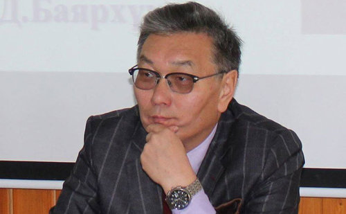 Д.Баярхүү: Цагаач гаралтай  эмэгтэй дэд ерөнхийлөгч болсон нь АНУ бол боломж гэдгийг баталлаа