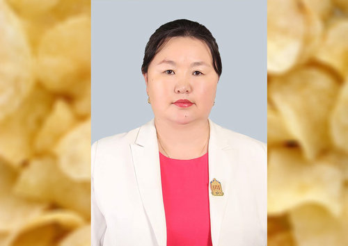 Ч.Батцэцэг: Чипсэнд хүүхдийн зан авирт сөргөөр нөлөөлдөг бодис агуулагддаг