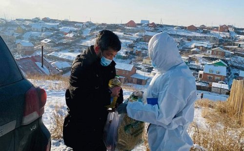 Өвөрмонголын ахан дүүс зорилтот бүлгийнхэнд тусламж хүргэжээ