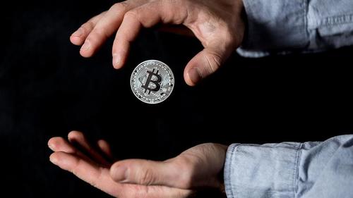 СЗХ: Криптовалютаас болж хохирох эрсдэлтэйг анхааруулж байна