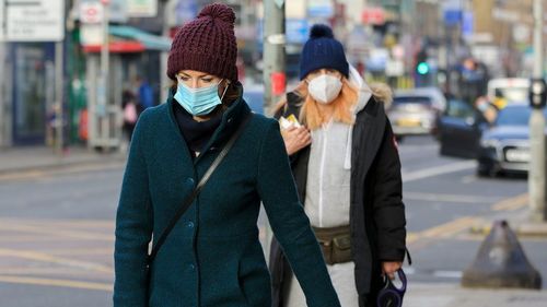 Англи: Халдвартай иргэн гэртээ өөрийгөө тусгаарлавал 500 фунт олгоно
