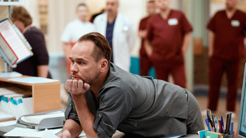 “Бидэнд ирээдүй байна аа”: Максим Аверин “Склифосовский” сериалын шинэ ангиудын талаар