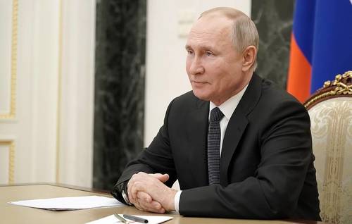 В.Путин өнөөдөр COVID-19 эсрэг вакцин хийлгэнэ