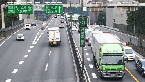 Бүх төрлийн унаагаар зорчих боломжтой учир Япон улсад замын түгжрэл байдаггүй