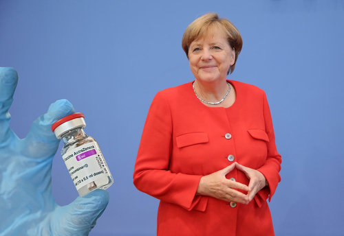 Меркель AstraZeneca вакцин хийлгэсэн