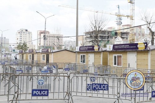 Баянзүрхийн тамгын газрын зарим хэлтэс гадна талбайд иргэдэд үйлчилнэ