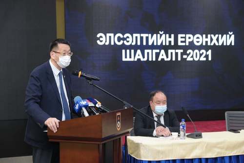 Л.Энх-Амгалан: Хичээл эхлэхээс өмнө 12-17 насныхныг вакцинжуулна