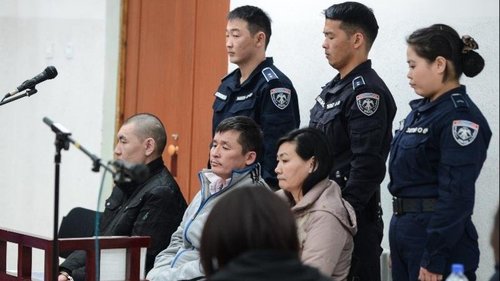 Дээд шүүх Б.Содномдаржаа, Т.Чимгээ нарыг батлан даалтад гаргахаар шийдвэрлэжээ