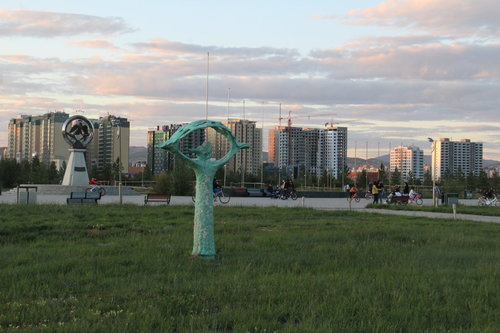 Цаг агаар: Нойтон цас, орж цасаар шуурна