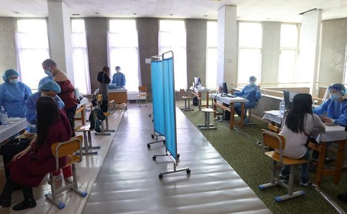 Улаанбаатар хотын иргэдийн 99 хувь нь вакциндаа хамрагджээ