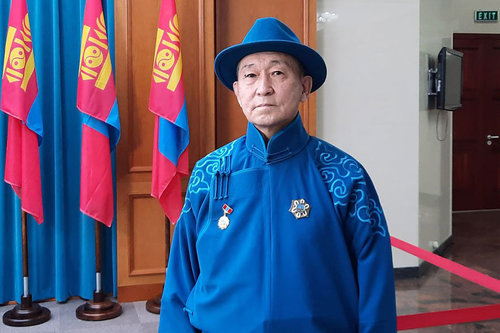 Ч.Цэдэнбалжир: Төрийн ордны өргөтгөлийг 600 хүн хоёр жилийн дотор л барьсан