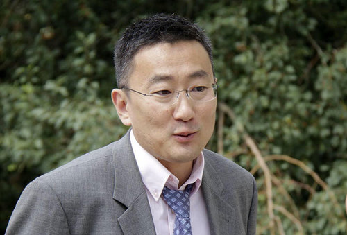 Б.Эрдэнэбат: Том мөнгөн дэвсгэртийн хэрэгцээг хэн гаргаад байгаа нь чухал