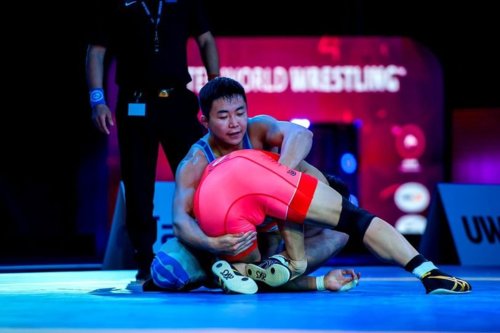 Казахстанаас есөн медаль хүртэв