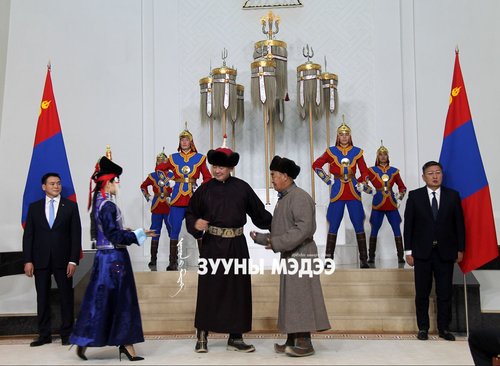 Фото: Төрийн дээд одон, медаль гардууллаа \2024.02.09\