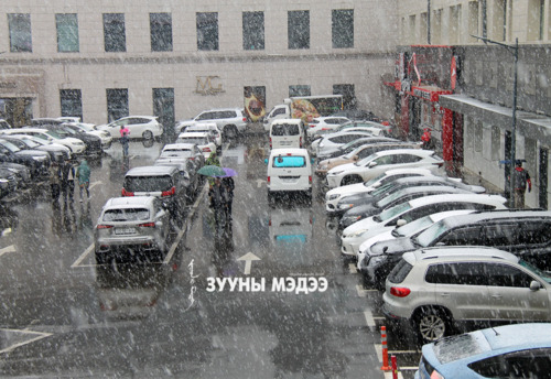 Онцлох фото: Цас бударсан зун