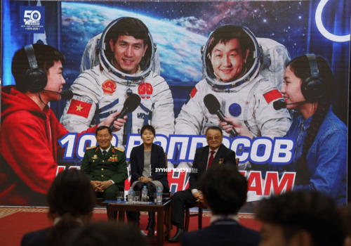 Хүн сансарт ниссэний 65, монгол хүн олон улсын сансрын нислэгт оролцсоны 45 жилийн ой тохиож байна