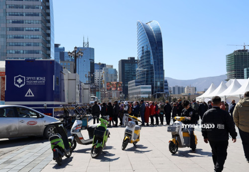 Нээлттэй хаалганы өдөрлөг үргэлжилж байна