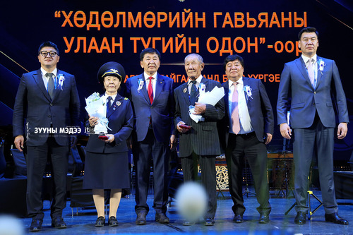 МИАТ компани түүхт 70 жилийн ойгоо тэмдэглэв