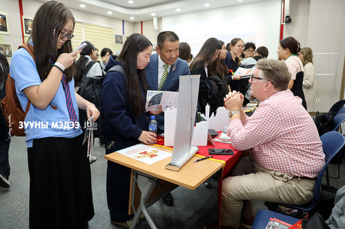АНУ-ын дээд боловсролын зөвлөгөө мэдээллийг “EducationUSA Mongolia” үнэ төлбөргүй хүргэж байна